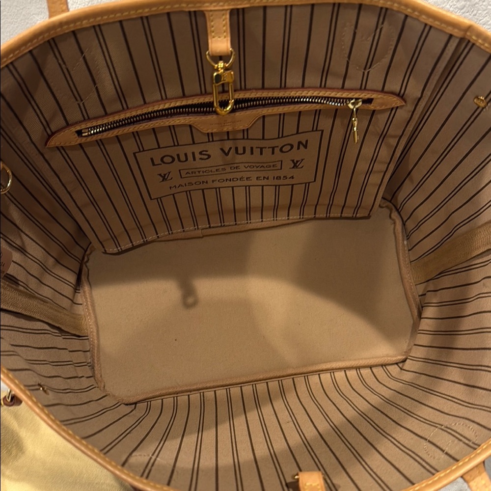 Louis Vuitton Neverfull Tote Bag MM - Picture 2 of 11